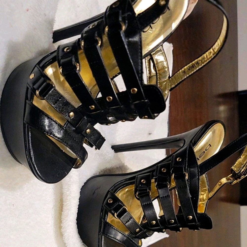Bebe heels
